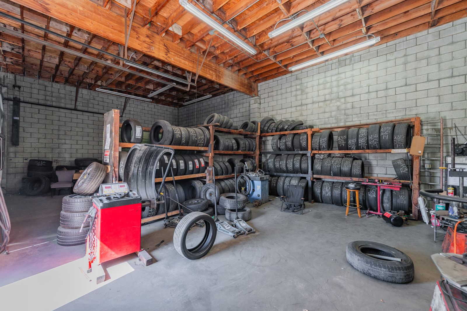 1203-1207 E Anaheim St: 照片 7