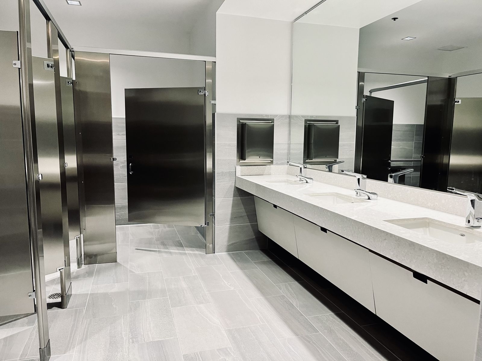 3191 W Temple Ave Suite 130: Photos 13
